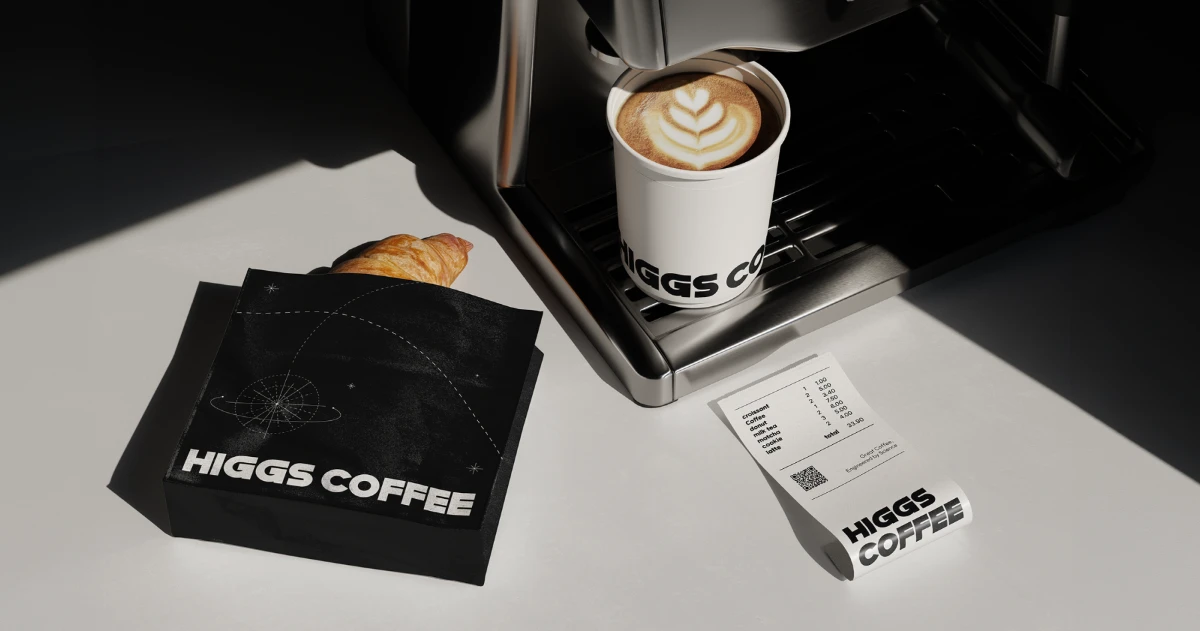HIGGS COFFEE 로고가 적용된 블랙 패키지와 커피 컵, 영수증 디자인 이미지